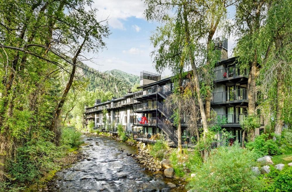 Chateau Roaring Fork Unit 25, Contemporary Condo With River Views, Close To Town Aspen Exterior photo
